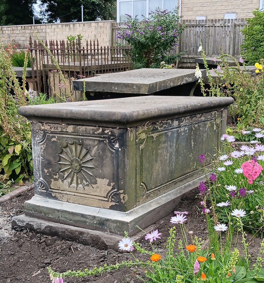Box grave straightened